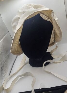 Vintage 60s Polka Dot Bonnet Hat Ribbon Ties Pastel